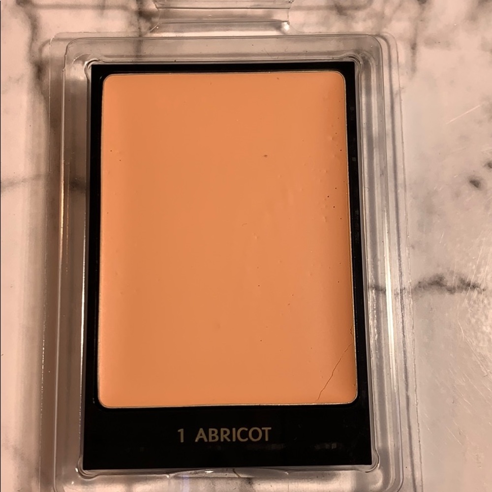 YSL Les Sahariennes 1 Abricot Blur Perfector Balm